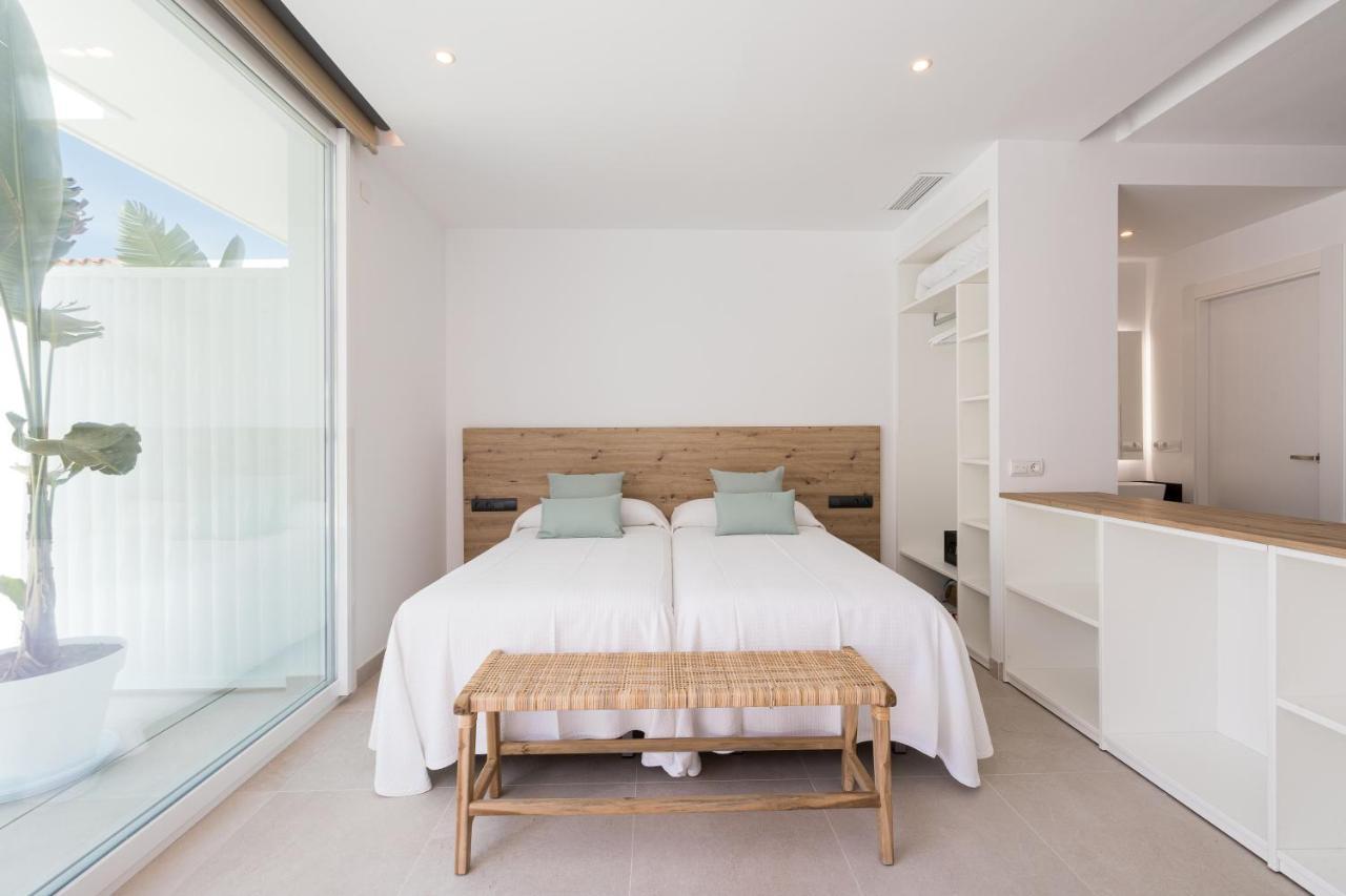 Bossa Bay Suites With Private Pool - Mc Apartments Ibiza Extérieur photo