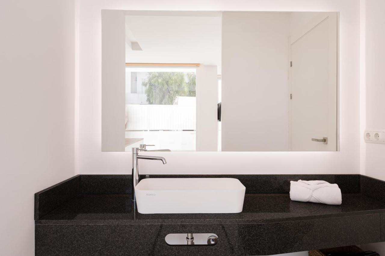 Bossa Bay Suites With Private Pool - Mc Apartments Ibiza Extérieur photo