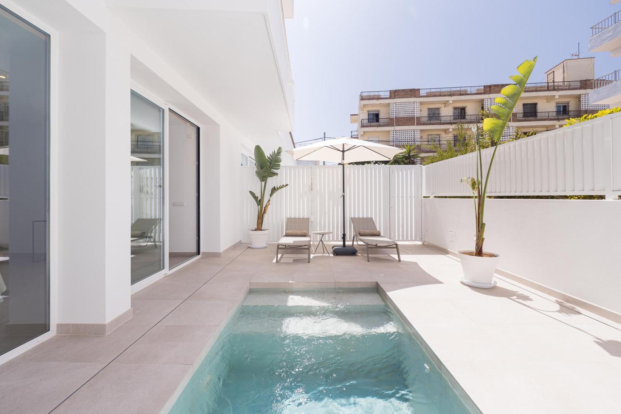 Bossa Bay Suites With Private Pool - Mc Apartments Ibiza Extérieur photo